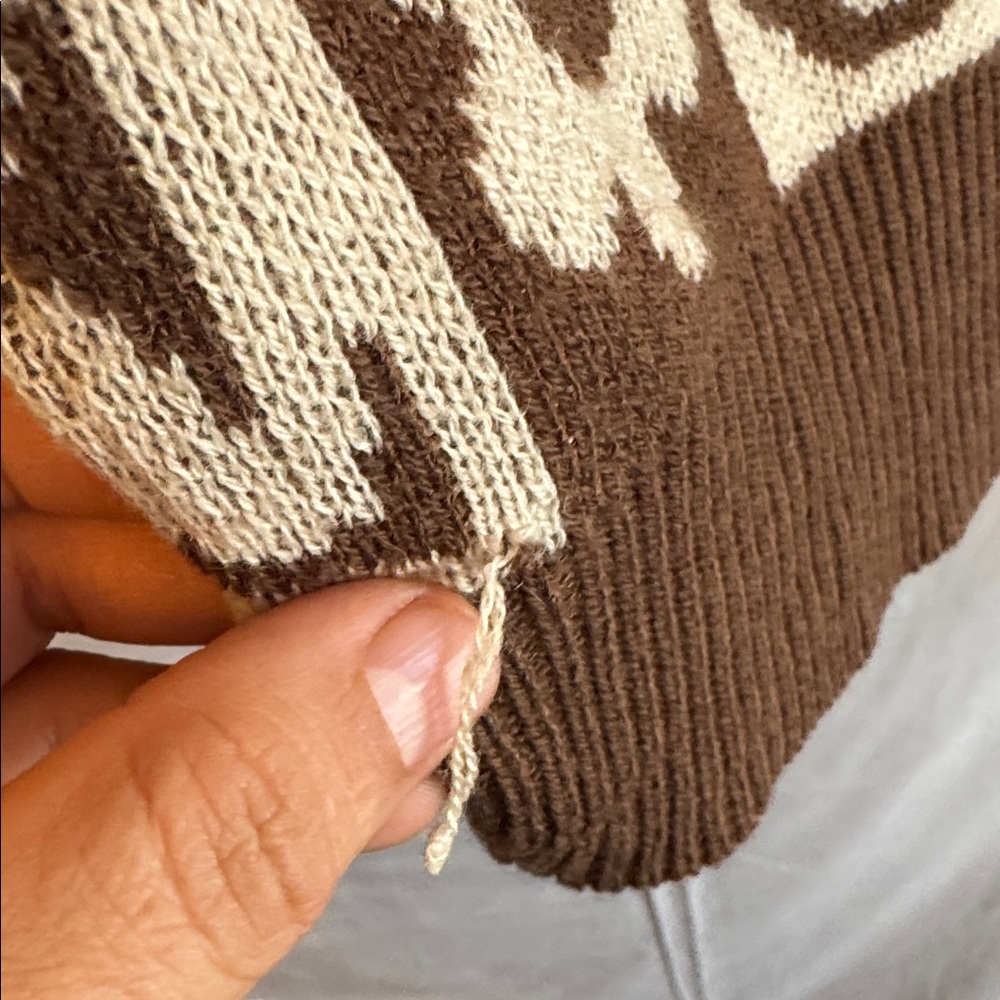 Love Graphic Knit Crop Top in Brown and Cream - Picture 6 of 10